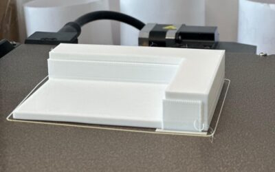 Učenici izrađuju nosače za tablete: Od ideje do 3D ispisa